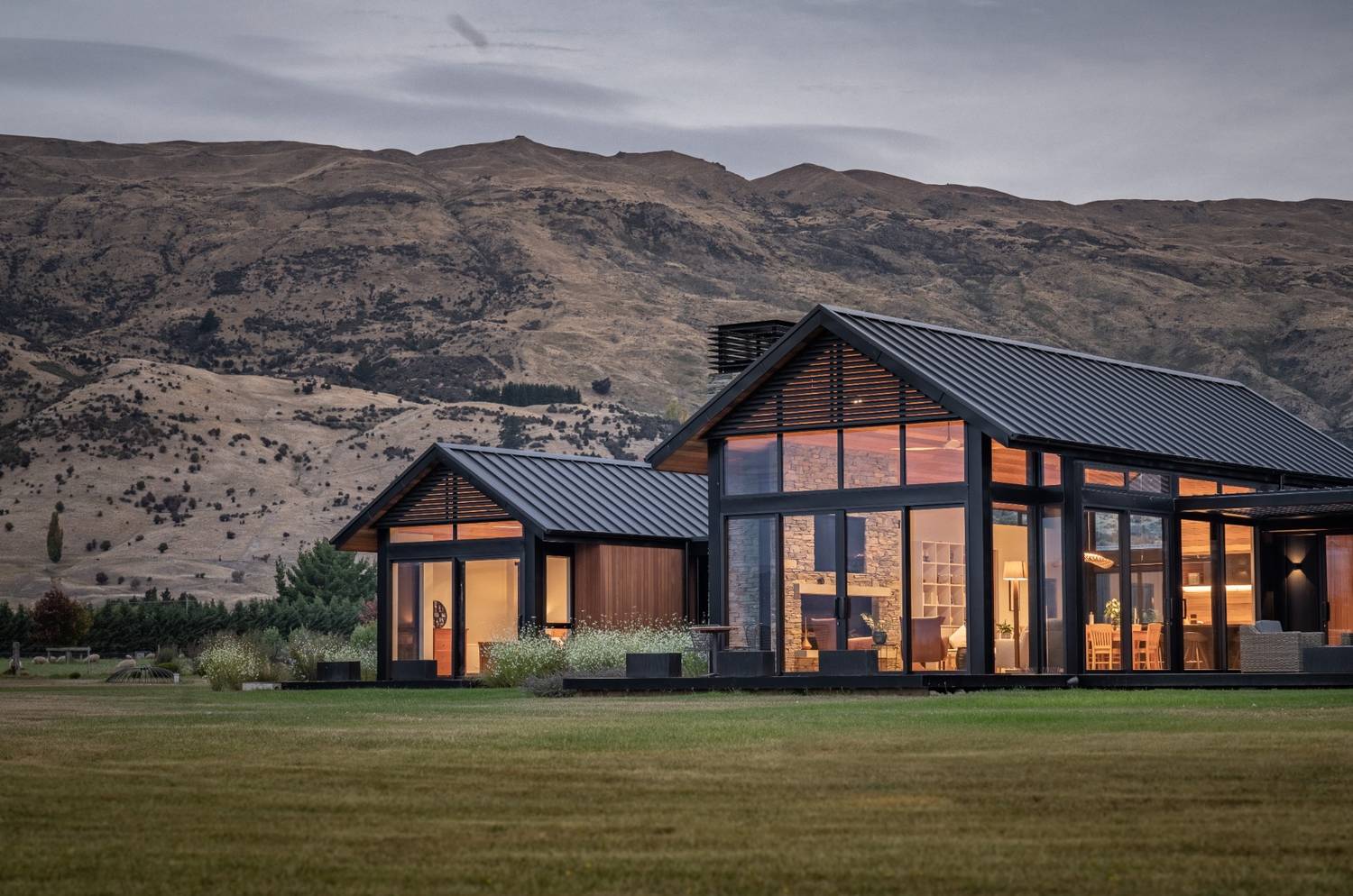 Hillend Station House by Condon Scott Architects